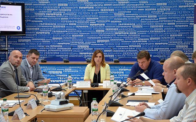 Адвокатура має жорстко реагувати на порушення прав адвокатів