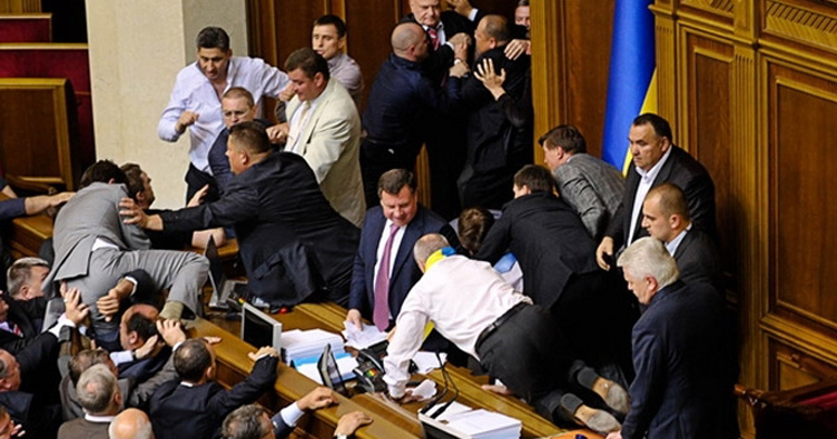 КС визнав неконституційним мовний закон