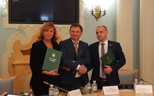 Адвокати, судді та прокурори домовилися про співпрацю