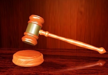 Суд пояснив, як оспорити батьківство