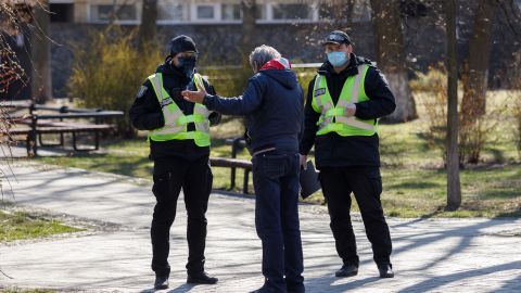 Перевірка документів поліцією та затримання: що варто знати кожному
