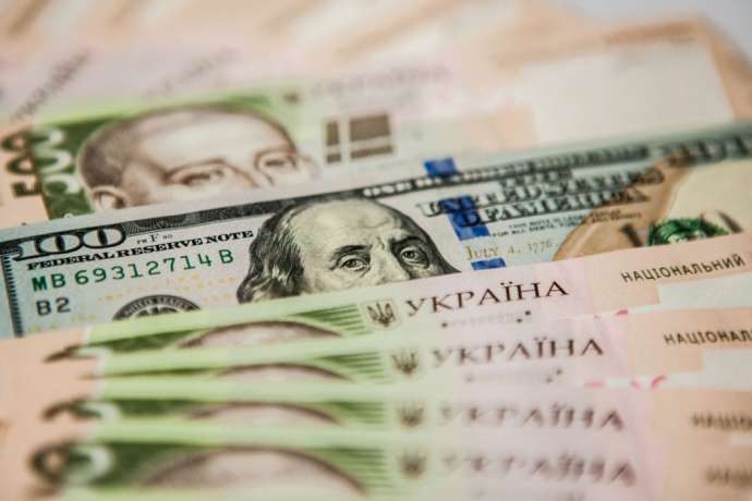 З 20 листопада Нацбанк вносить зміни до валютних обмежень: що передбачено
